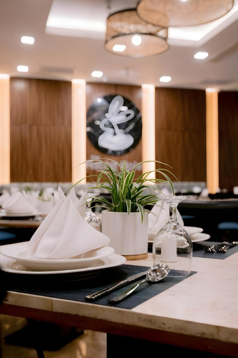 Food & Drinks 5, Goldberry Suites and Hotel Cebu, Cebu City