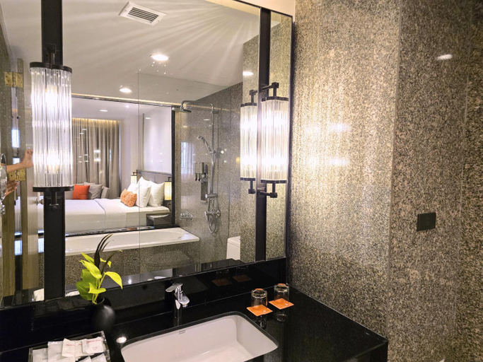 Bathroom 5, Sima Thani Hotel, Muang Nakhon Ratchasima