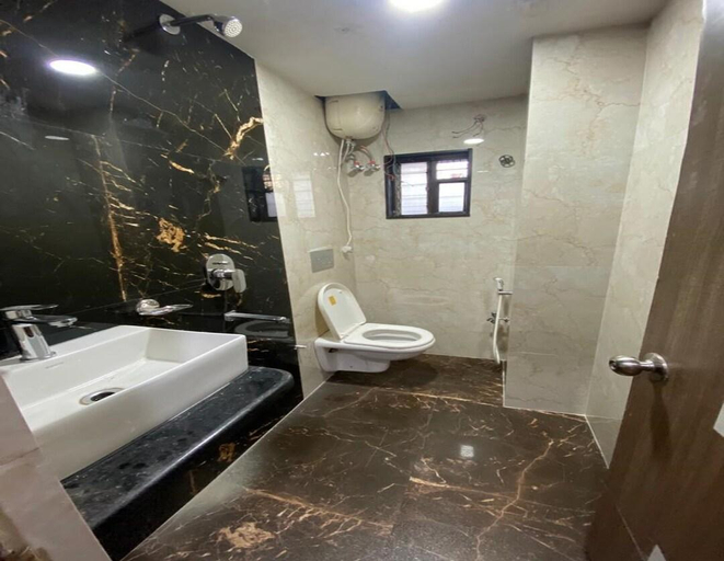 Bathroom 2, Hotel Afsha, Kolkata
