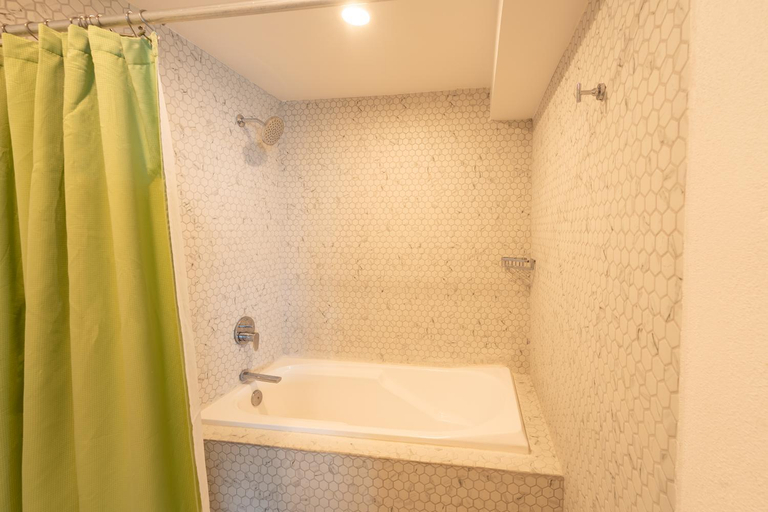 Bathroom 4, Hotel Amares Acapulco, Acapulco de Juárez
