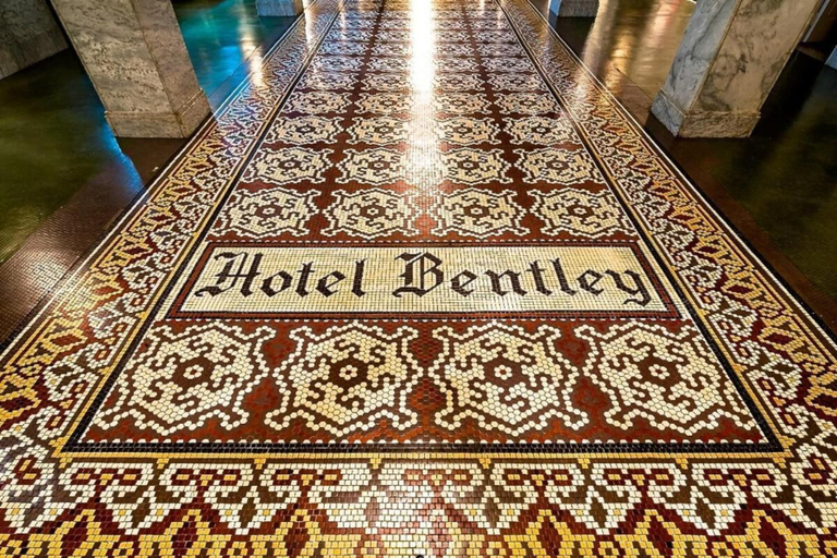 Public Area 3, Hotel Bentley, Rapides