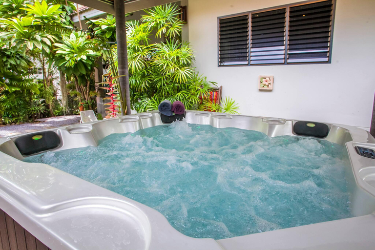 5, Jaccuzi House 5 pl 200 m from a beautiful beach, Mueang Krabi