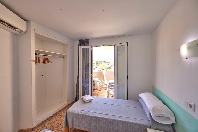 Bedroom 2, Magalluf Playa Apartments - Adults Only, Baleares
