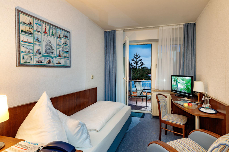 Bedroom 2, Hotel Seeschwalbe, Cuxhaven