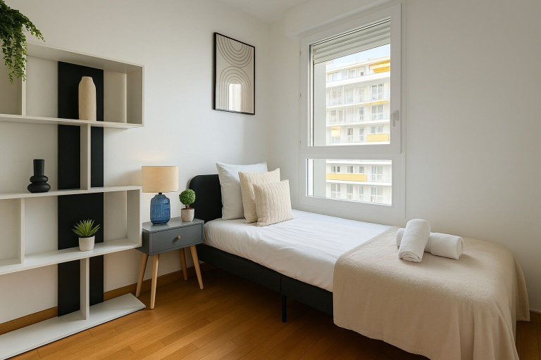 Room 3, Spacieux 4 pièces à Issy-les-Moulineaux, Hauts-de-Seine