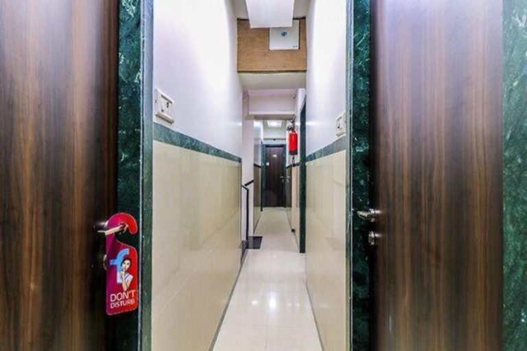Public Area 2, FabHotel Galaxy Suite Chembur, Mumbai Suburban