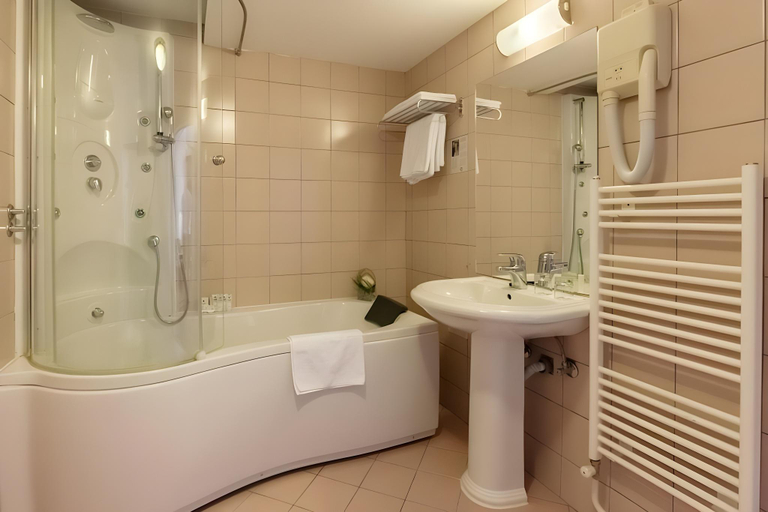 Bathroom 5, Hotel Jezero Plitvice Lakes, Plitvička Jezera