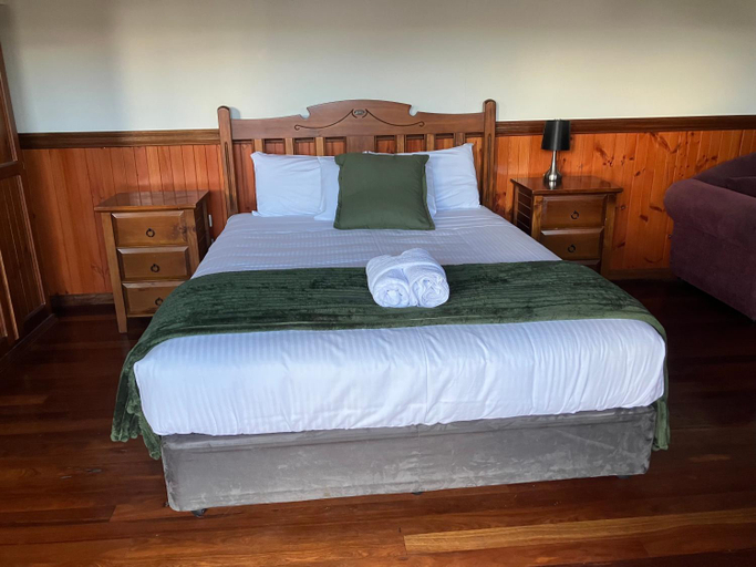 Bedroom 3, Highlander Van Village, Armidale Dumaresq