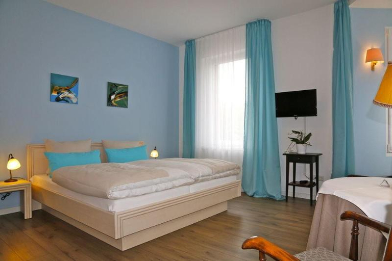 Bedroom 4, Hotel Markgräfler Hof, Breisgau-Hochschwarzwald