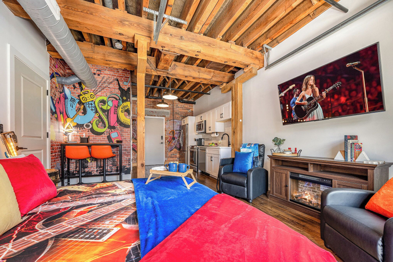 Primary image, Lowkey - Pool & Gym - Mins to Broadway, Davidson