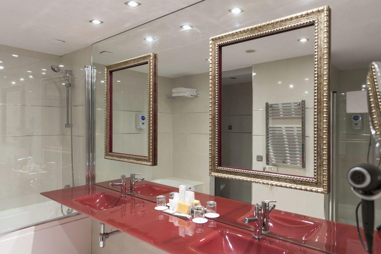 Bathroom 5, Iberik Hotel Santo Domingo, Asturias