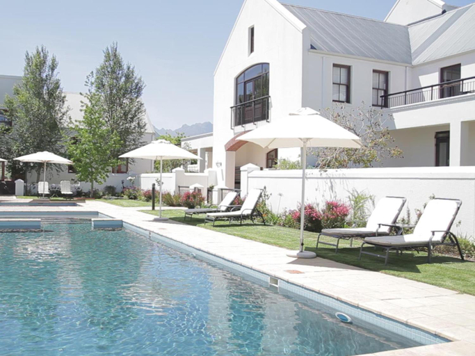 Sport & Beauty 2, Winelands Golf Lodges 9 at De Zalze, Cape Winelands
