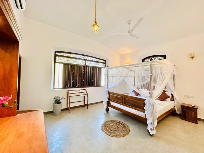 Bedroom 4, The RidgeColonial Villa - 10 min walk to Beach, Weligama