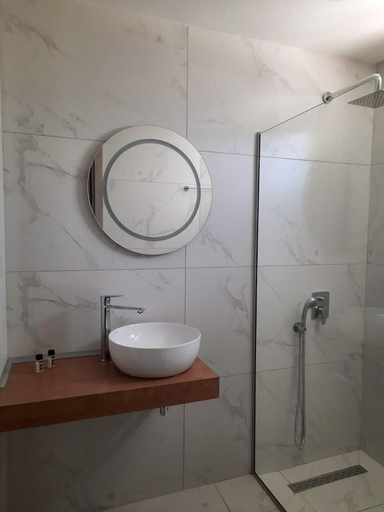 Bathroom 2, Neon Hotel, Crete