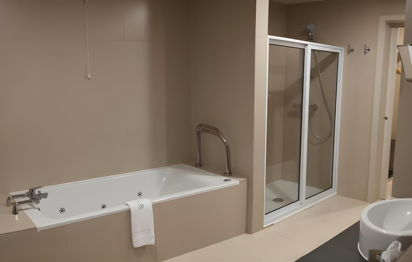 Bathroom 5, Pedras do Mar Resort & Spa, Ponta Delgada