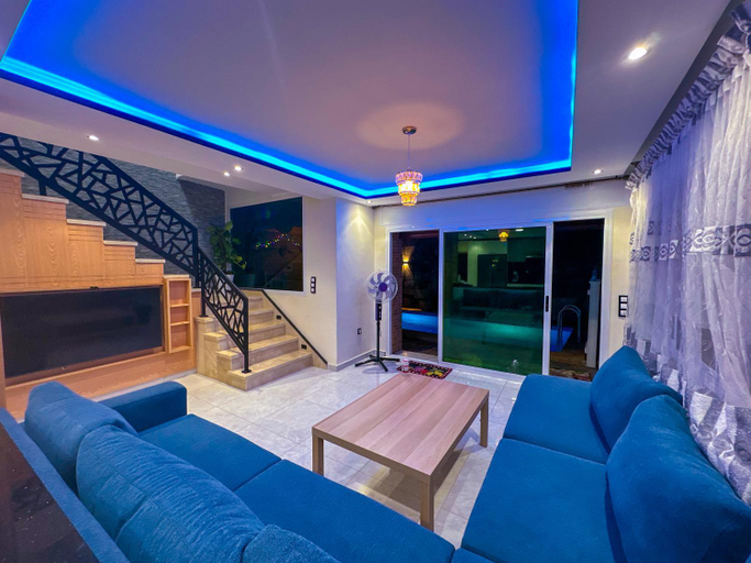 Others 5, Luxury duplex with private pool - Sea view & wifi, Tétouan