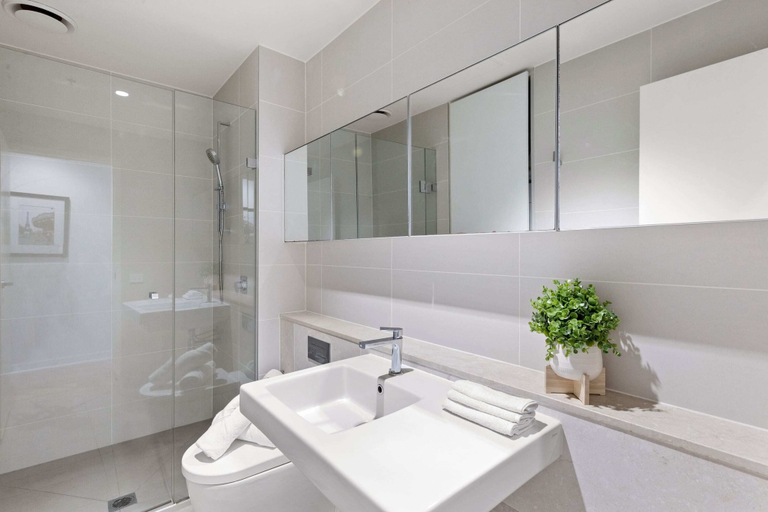 Interior 4, A Cozy & Comfy 2BR Apt Near Victoria Market, Melbourne