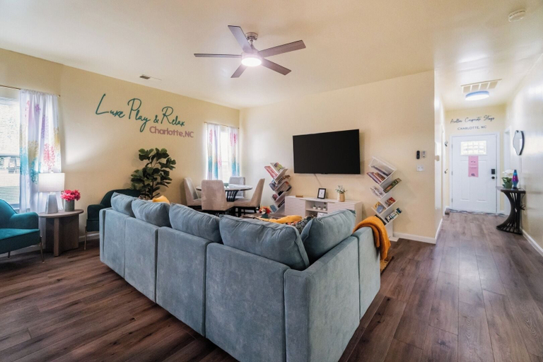 Floor plan 5, 3BR Getaway Hot Tub, Games & Family Fun, Mecklenburg