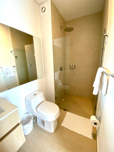 Bathroom 2, Blue Loft ocean view rooftop pool + prime location, Santa Marta (Dist. Esp.)