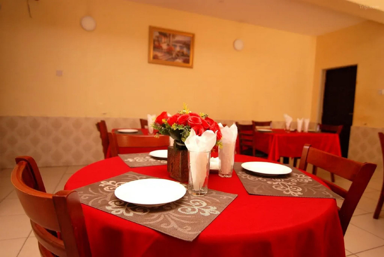 Food & Drinks 4, Residency Hotel Area 11, AbujaMun