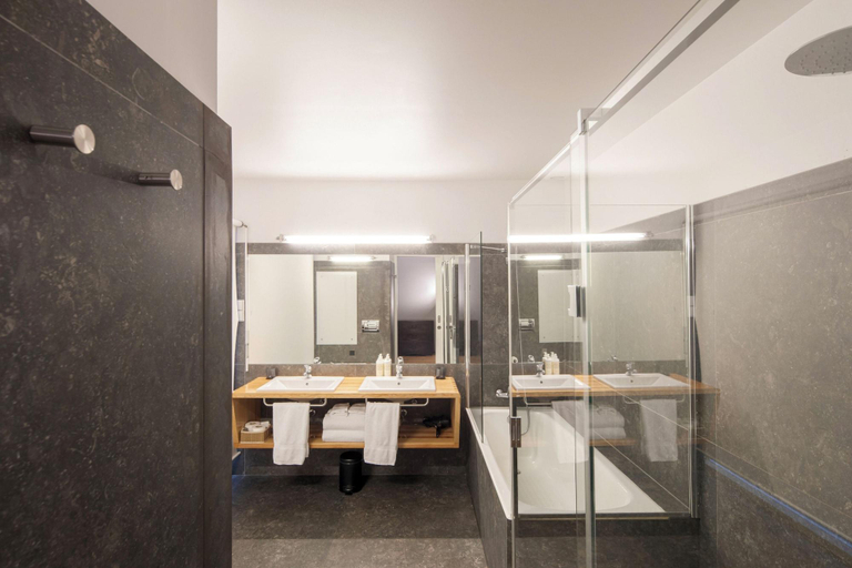 Bathroom 4, DesignPalacioFlats, Porto