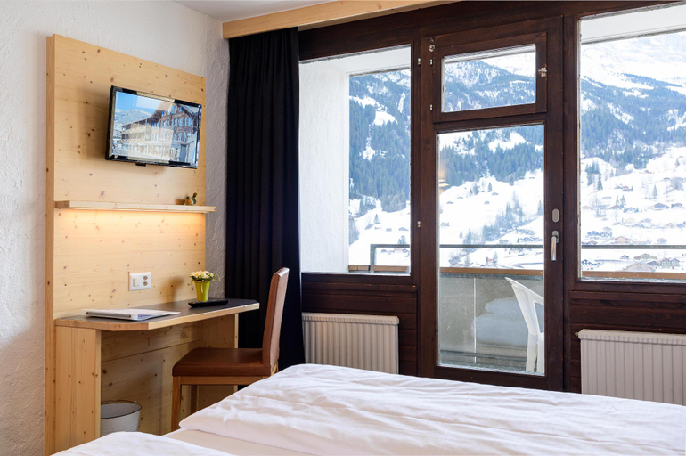 Bedroom 2, Jungfrau Lodge, Swiss Mountain Hotel, Interlaken