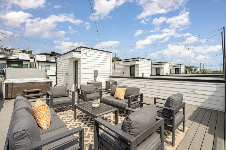 Interior 3, Revival-rooftop Deck/hot Tub- Mins to Broadway, Davidson