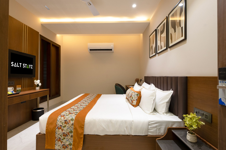 Room 2, Saltstayz Premier Naraina Central Delhi, Delhi