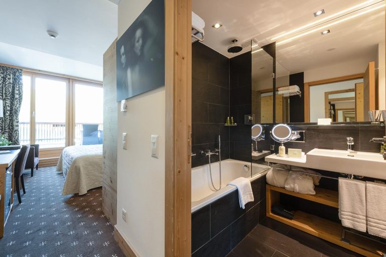 Bathroom 5, Nira Alpina, Maloja