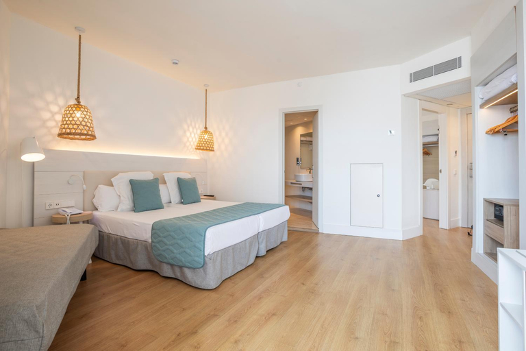 Bedroom 3, Leonardo Royal Hotel Ibiza Santa Eulalia, Baleares