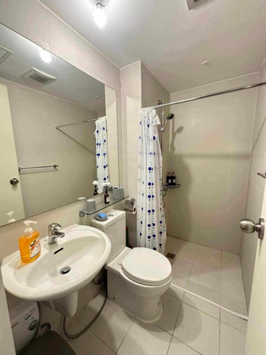 Bathroom 4, Azure staycation, Parañaque