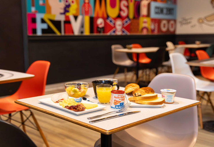 Food & Drinks 5, B&B HOTEL Orleans Centre Foch, Loiret