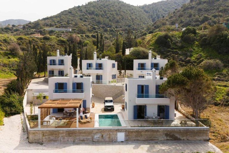 3, Villa Lara - Stylish Retreat with Beach Access