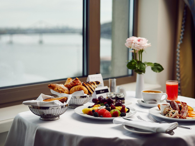 Food & Drinks 5, Fairmont Grand Hotel - Kyiv, Podil's'kyi
