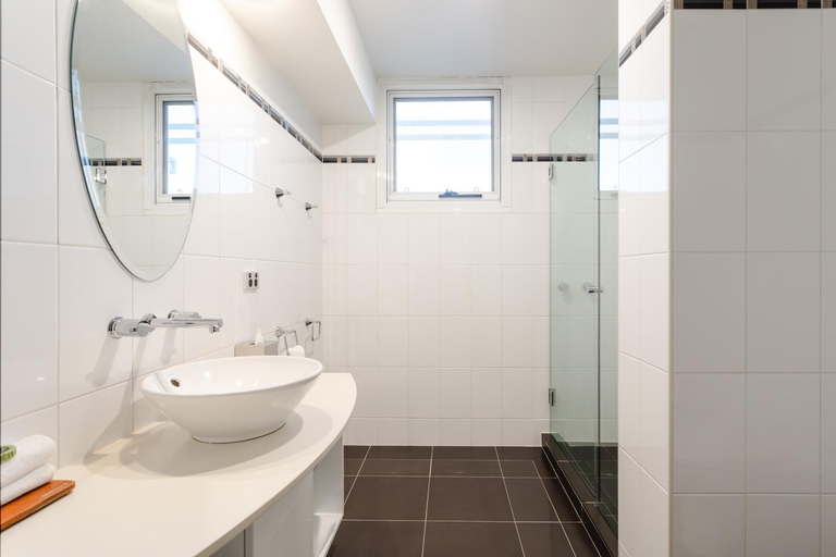 Bathroom 4, Peppers Seaport Launceston, Launceston - Pt B
