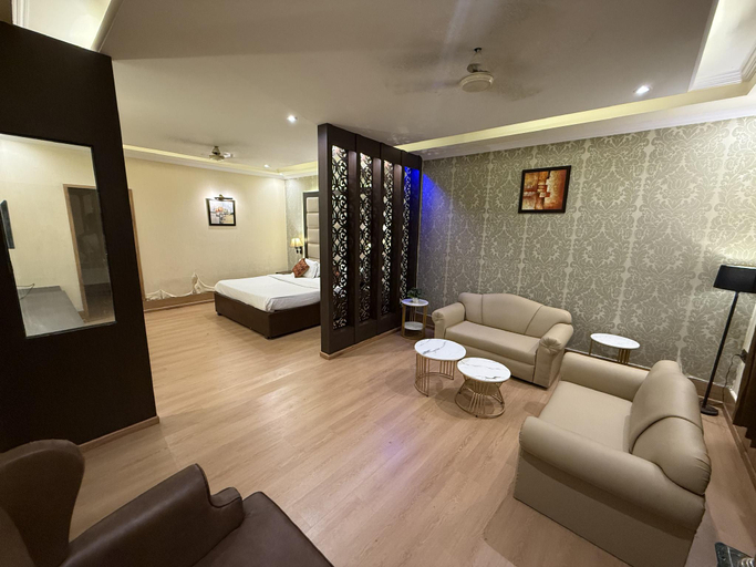 Bedroom 3, Hotel Diplomat Residency - Bareilly, Bareilly