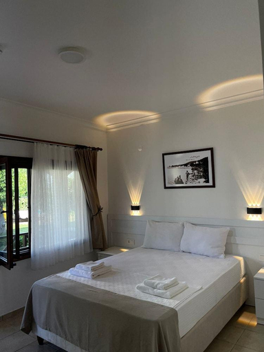 Bedroom 2, Otel Deniz, Ayvalık