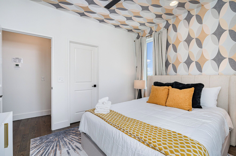 Interior 2, Revival-rooftop Deck/hot Tub- Mins to Broadway, Davidson