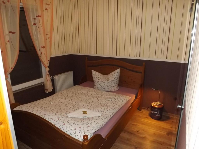 Bedroom 2, Haus Oberkassel, Bonn