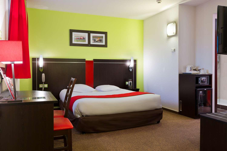 Bedroom 2, Enzo Hotels Thionville, Moselle