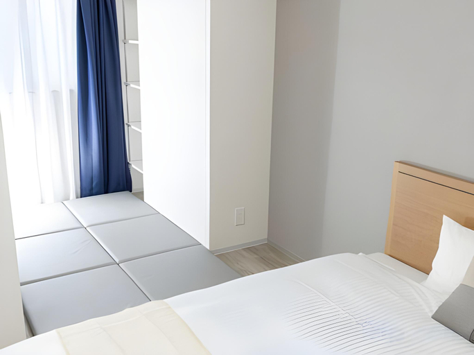 Bedroom 2, Minn Umeda East, Osaka