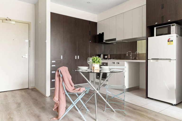 Interior 3, A Cozy Apt Near to Flemington Races, Free Parking, Melbourne