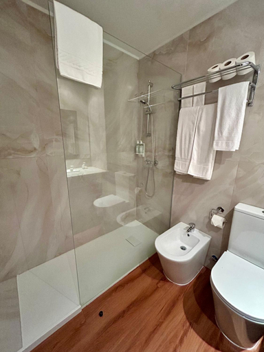 Bathroom 4, Quinta Nasce Água, Angra do Heroísmo