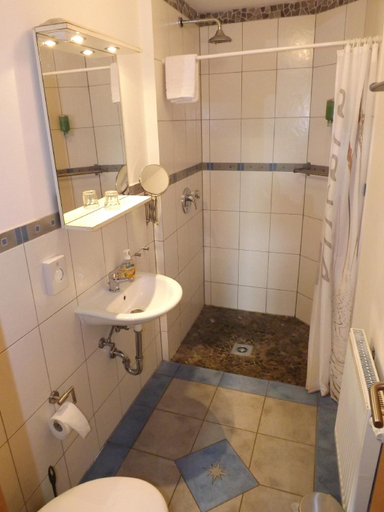 Bathroom 5, Haus Oberkassel, Bonn