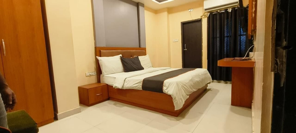 Room 2, HOTEL SWARNA PALACE, Varanasi