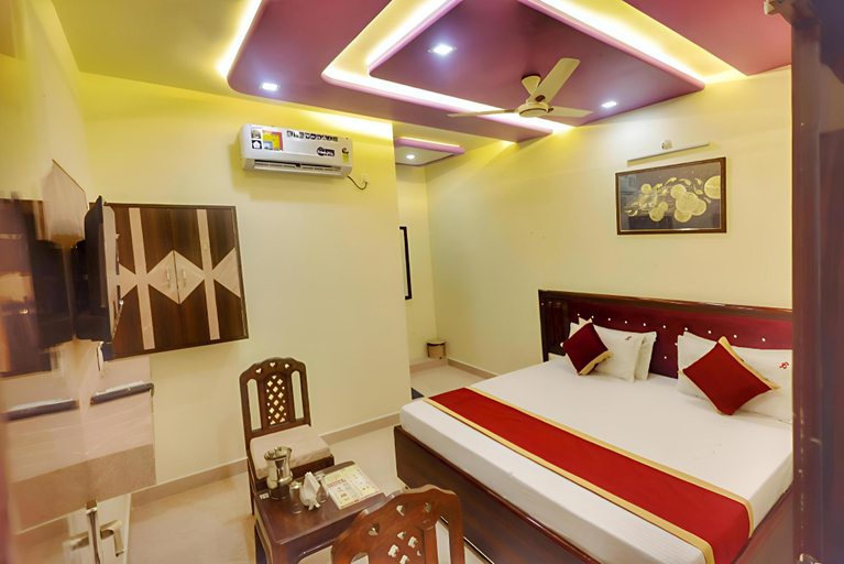 Bedroom 3, Hotel Pragati Palace, Mathura