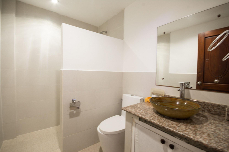 Bathroom, Deparis Beach Resort Boracay, Malay