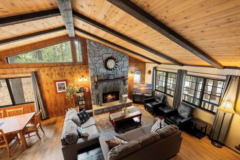 Interior, Bear Woods 3BR Retreat, San Bernardino