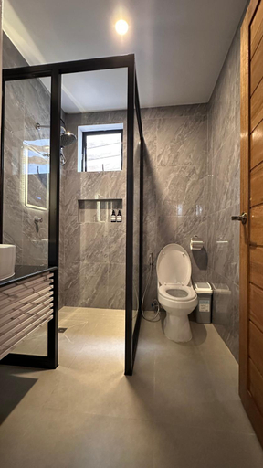 Bathroom 3, ThePureYann, San Juan