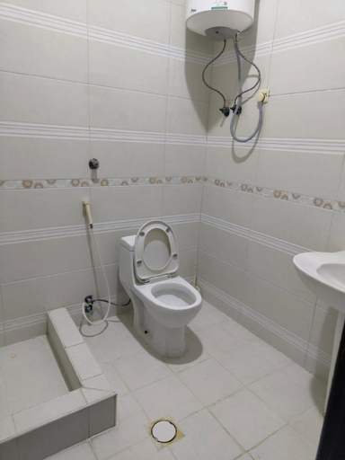Bathroom 5, Al-Eairy Serviced Apartments Company 4 - شركه مجموعة العييري التجارية المحدودة , Dammam
